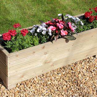 How to choose the right planters for the garden